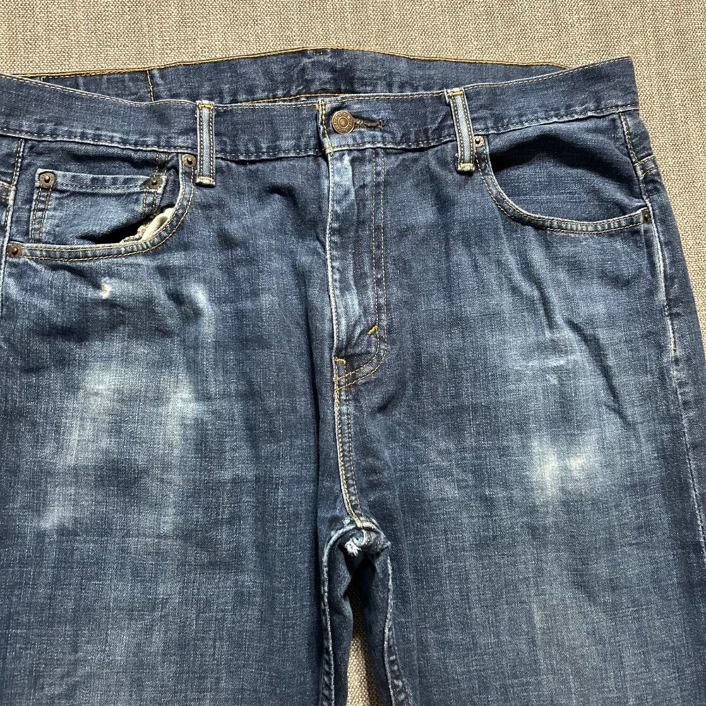 Levi's 569 Loose Straight Jeans Mens 34(36)x30 Blue Medium Wash Baggy Denim - Picture 2 of 10